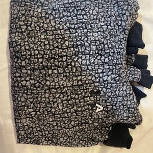 Under Armour hoodie size youth XL